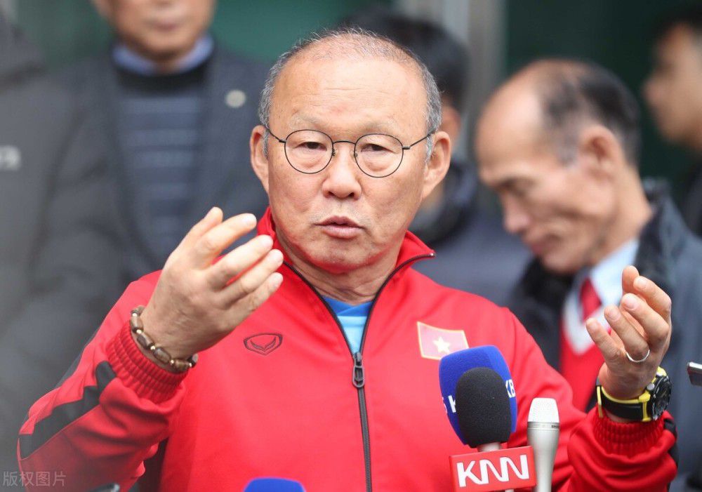 周迅饰演的百旎是阴阳寮的掌案，在寮中颇具威信